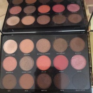 Palette eyeshadows